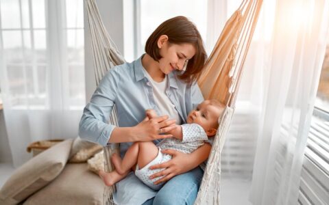 4 day old baby feeding every 2 hours